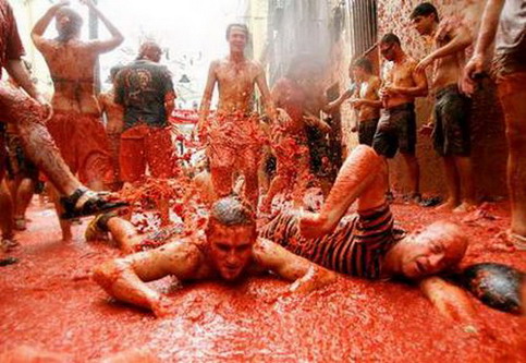 La_Tomatina_Bunol_Spain.jpg